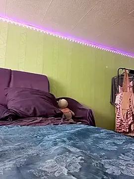 StripChat KiraXTender is Freechat KiraXTender — wow squirt wow