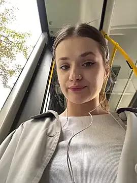 Freechat KittyQueeny on StripChat