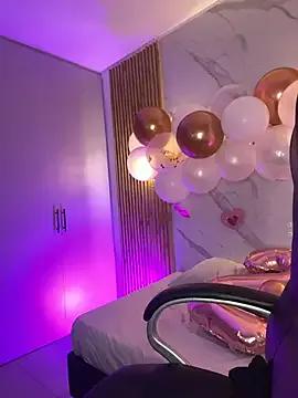 KYLIE_JONES6 — Freechat on StripChat