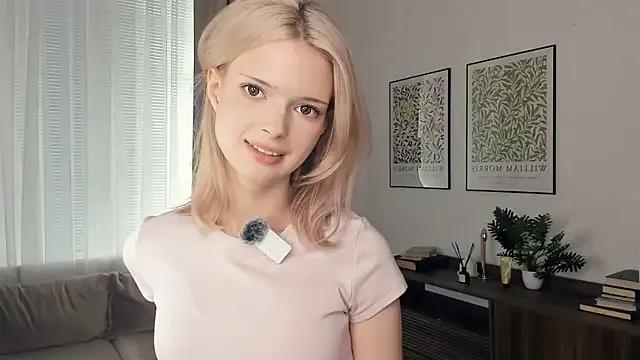 Freechat LaureMestler on StripChat