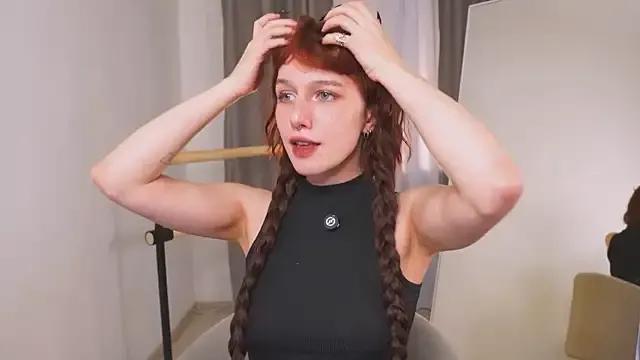 LeelooYolo — tease my nipples under top