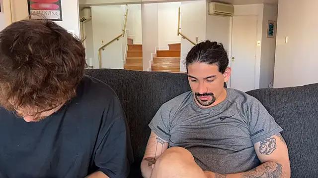 Freechat lenruy on StripChat