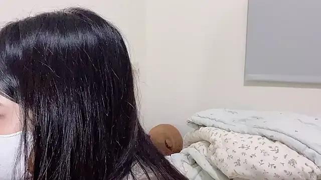 Freechat LHeart on StripChat