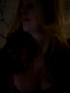 Freechat Lisaxtra on StripChat