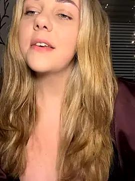 Freechat Lisaxtra on StripChat