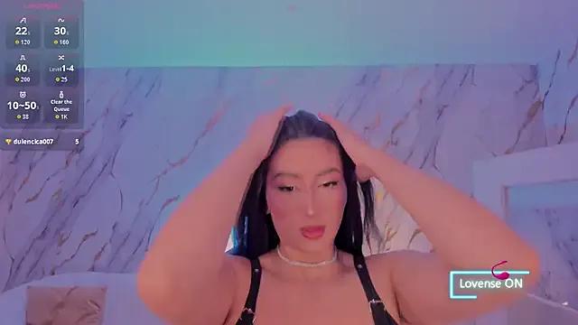 MaddisonLowe on StripChat 