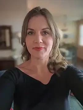 Freechat MaiseKnox on StripChat