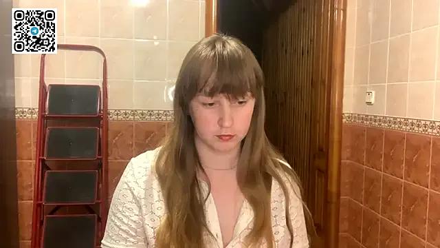 Freechat MaroonMoon_ on StripChat