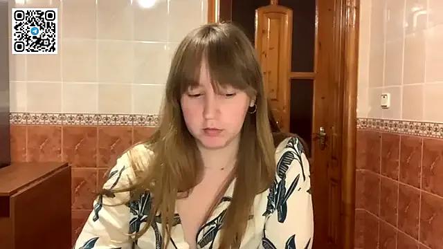 Freechat MaroonMoon_ on StripChat