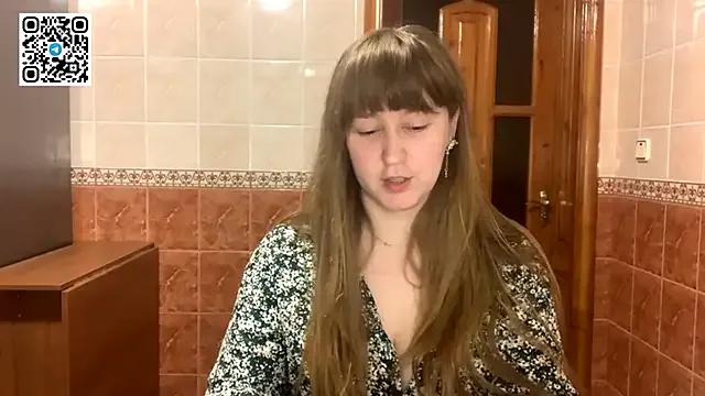 Freechat MaroonMoon_ on StripChat