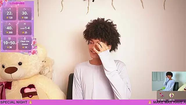 Freechat Max_Rain on StripChat