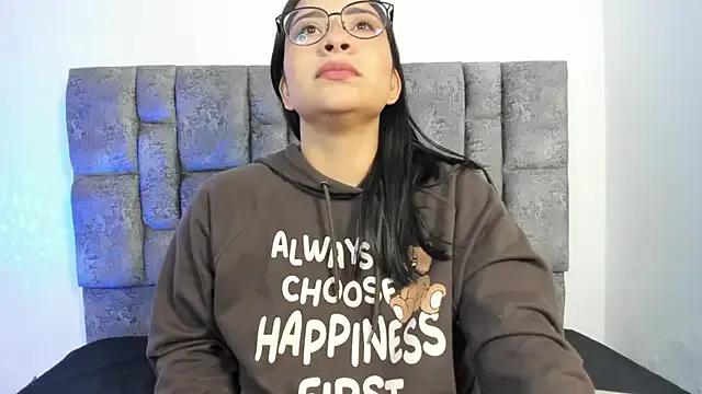 Freechat miah_storm on StripChat