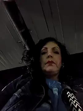 Freechat mijal_queen on StripChat