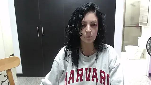 Freechat mijal_queen on StripChat