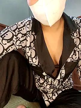 Freechat miu-miuuu123 on StripChat