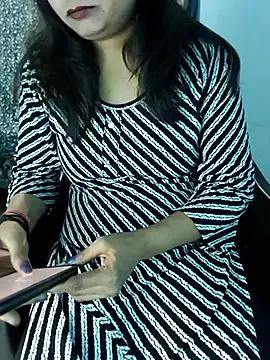 Model_Show01 — Full nude