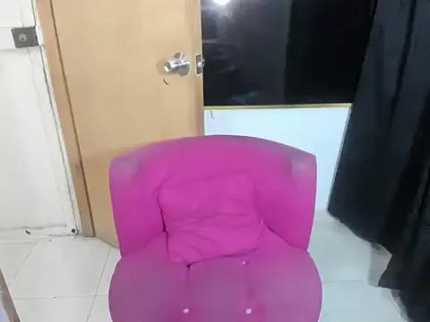 Freechat naomiwildburn on StripChat