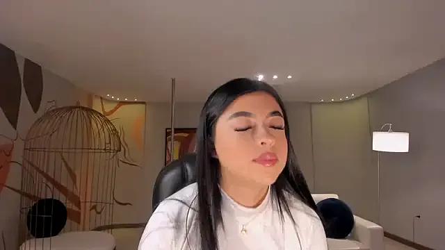 NataliaGaret on StripChat 