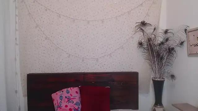 NikkieMilky on StripChat 