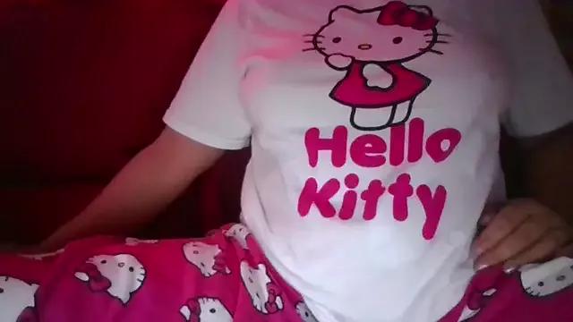 Freechat RealLittleRedRidingHood on StripChat