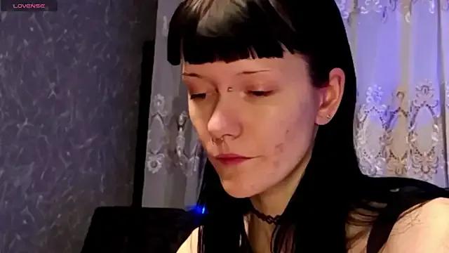 RoxyMetall — You're interfering with my makeup!;)