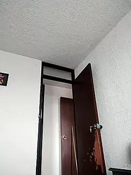 samanthaeliott22 on StripChat 