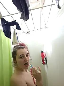 Freechat Snowbunnycake_131 on StripChat