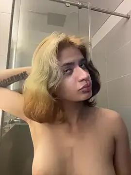 sukulaurens — Show boobs