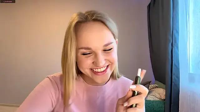 TanekaBoitel — tease with my shorts show my panties