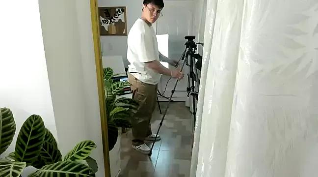 Freechat Thom_Ohtani on StripChat