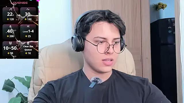 Freechat Thom_Ohtani on StripChat