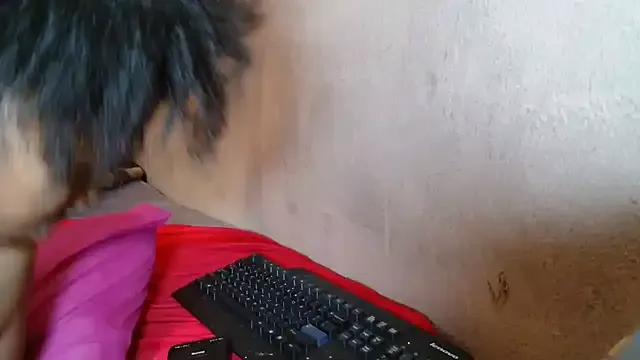 Freechat tinagiant on StripChat