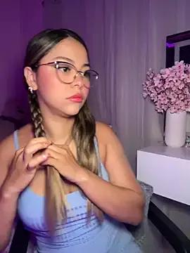 Freechat tuckersabrina on StripChat