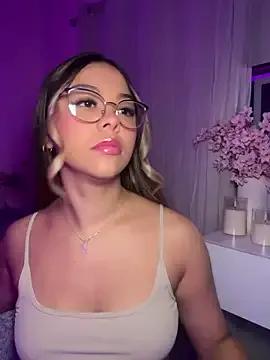 Freechat tuckersabrina on StripChat