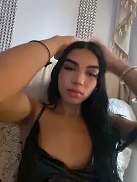 Freechat VeronicaSaenzx on StripChat