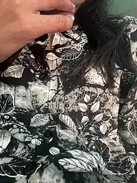 Freechat vidhi_00 on StripChat