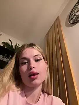 Freechat Vladamais on StripChat