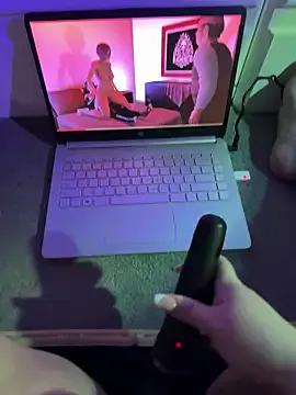 StripChat yourcutesarah is Freechat yourcutesarah — control toy 2 min lat tipper