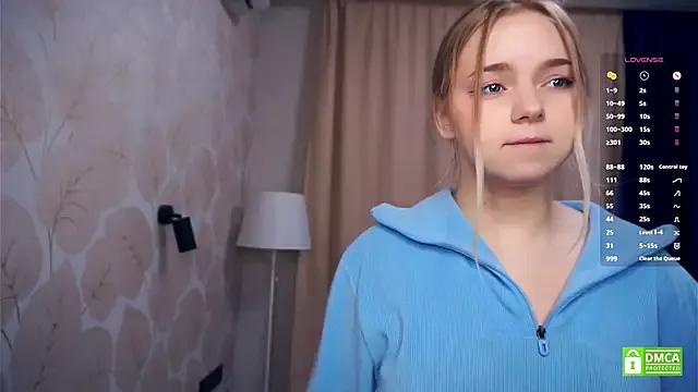 ZaraCreedon — Play with my tongue